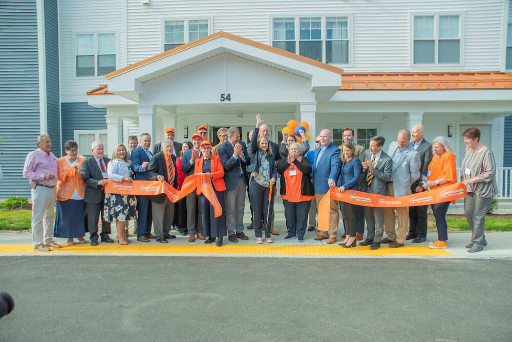 Easterseals NH Opens a New Affordable Apartment Complex for Seniors – On Monday, May 13, Easterseals NH held a ceremonial ribbon-cutting for Champlin Place, its new affordable apartment community in Rochester for adults ages 62 and up.